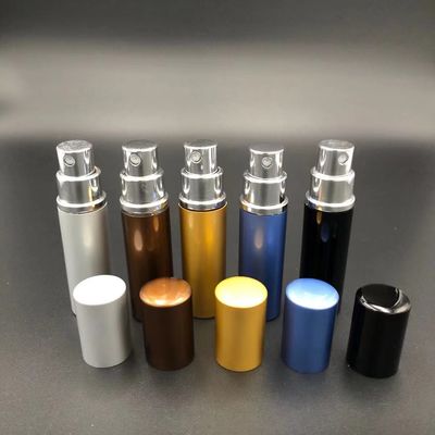 0.135oz 4ml Travaloの香水の噴霧器旅行は小型香水ディスペンサーの容器のホールダーを置いた