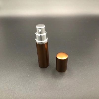 0.135oz 4ml Travaloの香水の噴霧器旅行は小型香水ディスペンサーの容器のホールダーを置いた